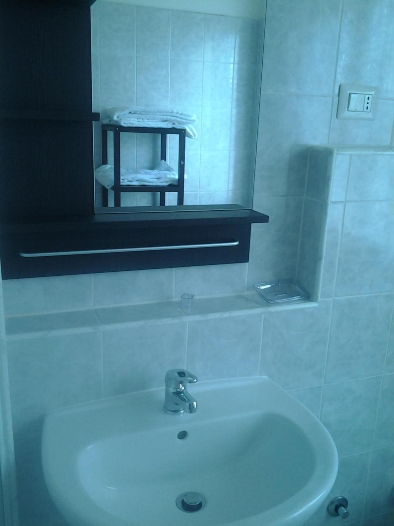 Locanda La Cascina San Giuliano Milanese Kamer foto